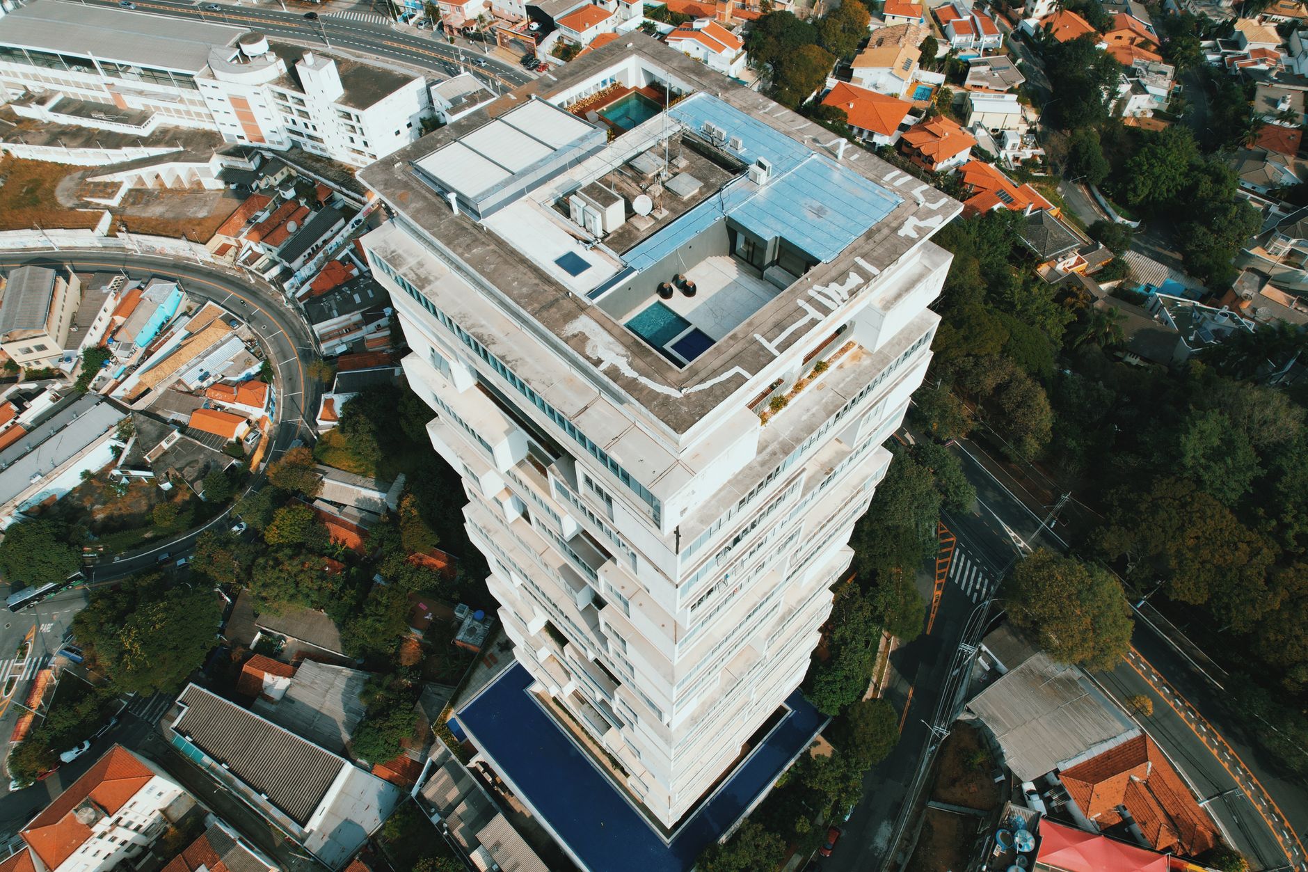 Edifício residencial de luxo moderno